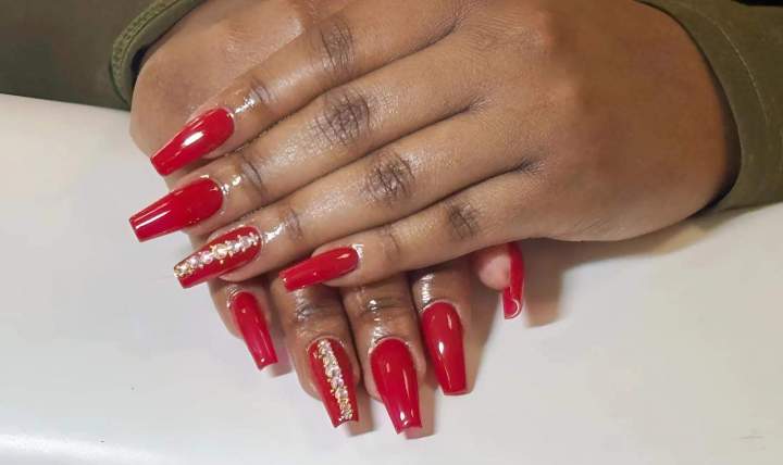 Sublimez vos mains et pieds avec nos soins experts.